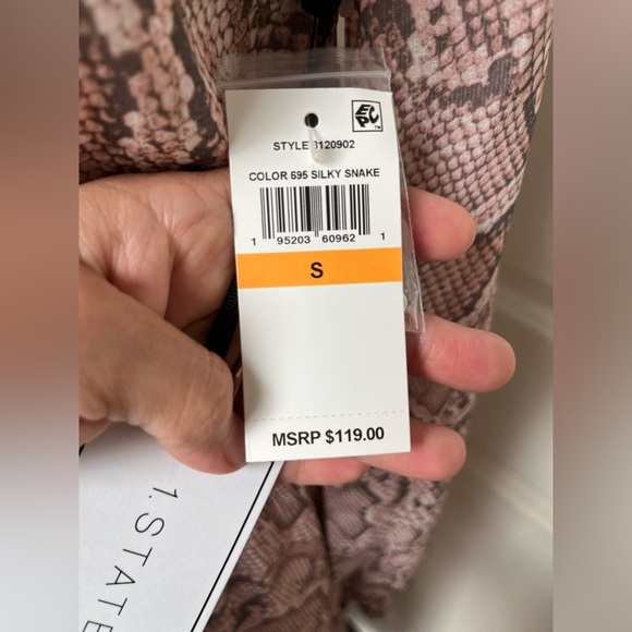 1.State Pink Snakeskin Long Sleeve High Low Dress size S but fits like a M NWT - Picture 7 of 8